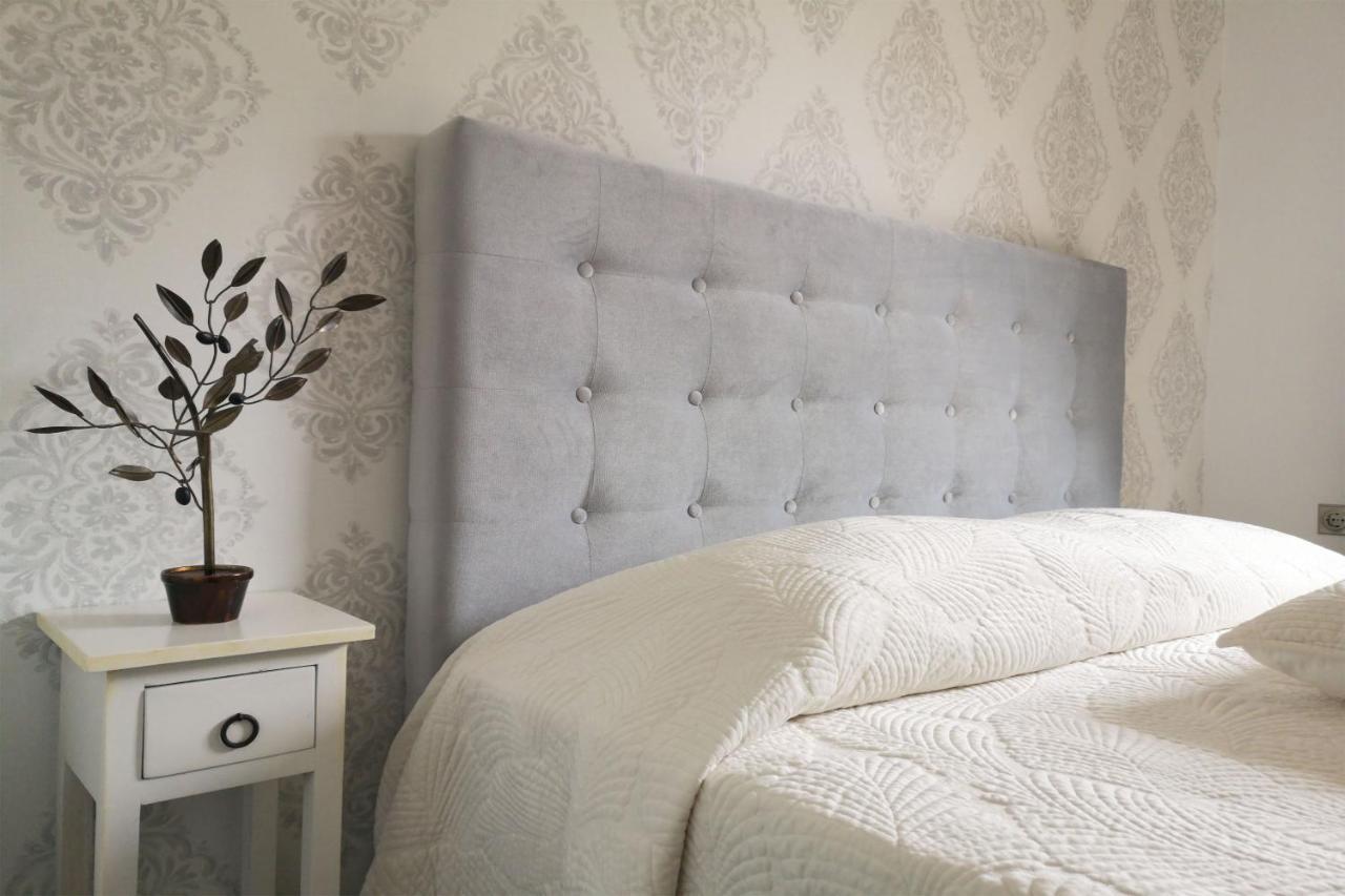 Pirofani Villa Apartments Apolpaina Екстер'єр фото