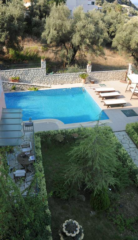 Pirofani Villa Apartments Apolpaina Екстер'єр фото